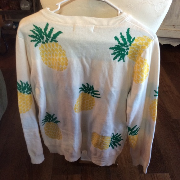 Campure large long sleeve pineapple sweater - Picture 8 of 8